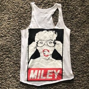 MILEY - white tank